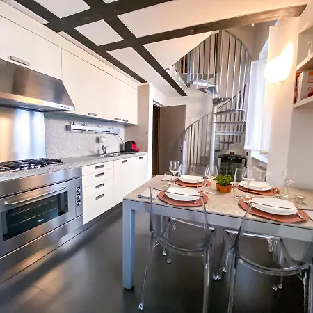 Luxury And Modern - Mq 270 - In The Heart Of Como