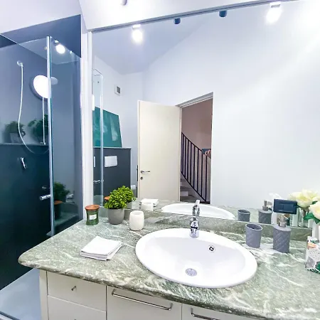 Luxury And Modern - Mq 270 - In The Heart Of Como