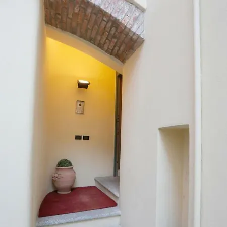 Luxury And Modern - Mq 270 - In The Heart Of Como